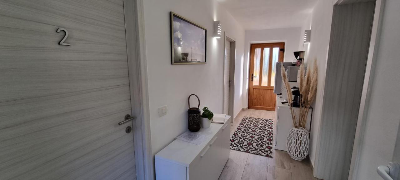 Apartment In The Smallest Town In The World Hum Exterior photo